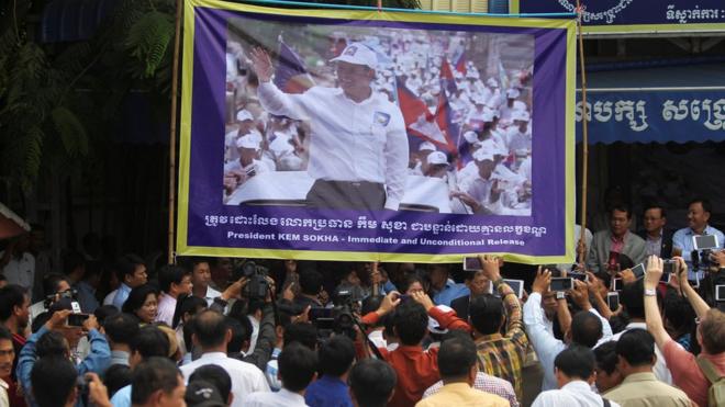 柬埔寨在野救国党要求当局立刻无条件释放被抓的党魁根索卡
