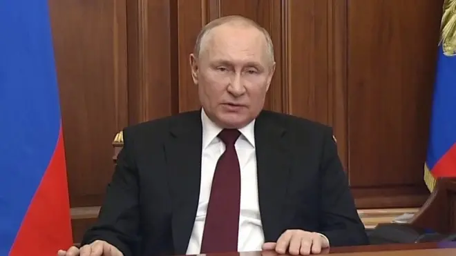 بوتين يعترف بدونيتسك ولوهانسك “دولتين مستقليتين” عن أوكرانيا