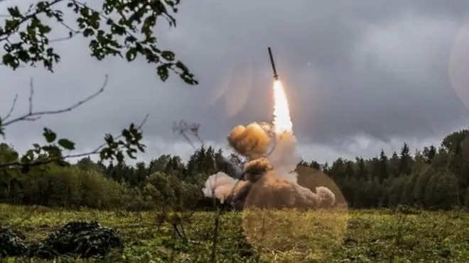 أسلحة نووية