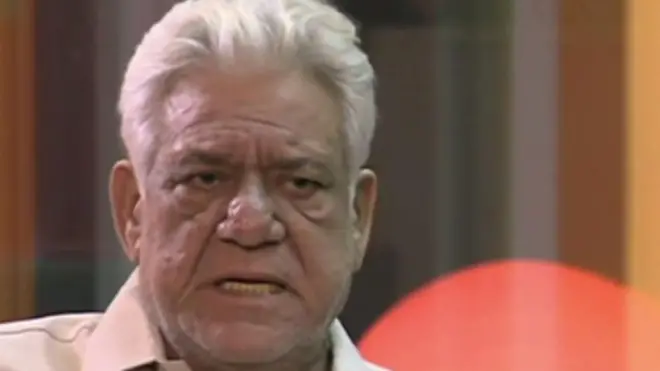 بالی وڈ کے مشہور اداکار اوم پوری دل کا دورہ پڑنے سے چل بسے۔ ان کی عمر 66 سال تھی۔ انھوں نے بالی وڈ کے علاوہ برطانوی فلموں میں بھی کام کیا۔