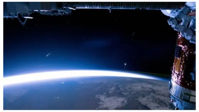 सैटेलाइट