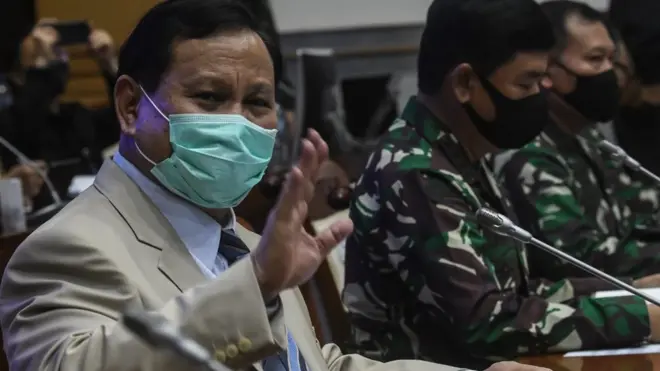 BPK menemukan dana APBN yang masuk ke dalam sejumlah rekening pribadi di lima kementerian dan lembaga. Salah satunya di Kementerian Pertahanan yang dipimpin Prabowo Subianto.