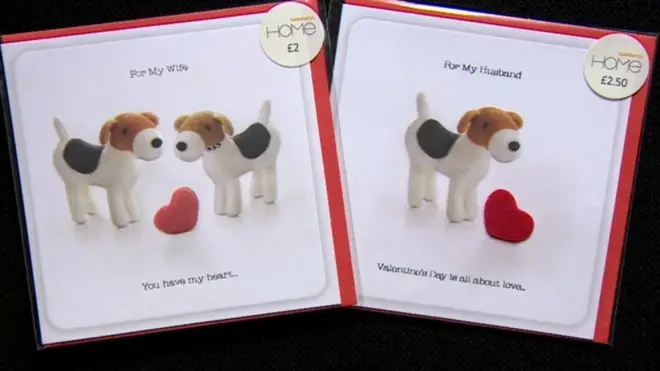 Листівки як дві краплі води, а от ціни - різні