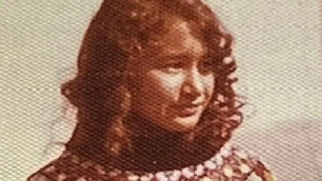 نایا کی نوجوانی کی تصویر