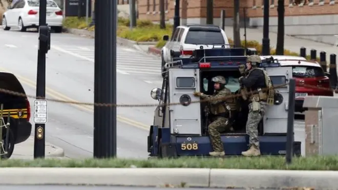 هرعت الشرطة إلى الجامعة التي تعد من أكبر المؤسسات الجامعية في الولايات المتحدة
