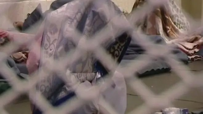 در این گزارش آمده که برخی از زندانیان حزب اسلامی که در بگرام زندانی هستند، در فهرست سیاه وزارت خارجه آمریکا قرار دارند و در یک مورد برای بازداشت یکی از آنها، وزارت خارجه آمریکا ۳ میلیون دلار جایزه تعیین کرده است.