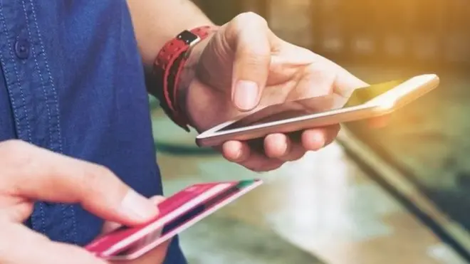 Data pribadi berupa foto KTP dan swafoto bersama KTP kerap disalahgunakan oleh pinjol ilegal.