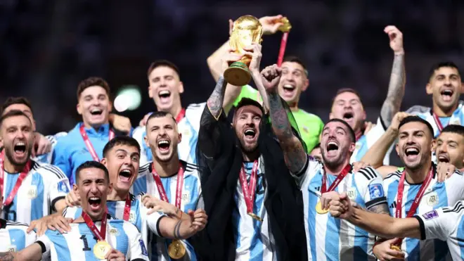 Messi lift di World Cup