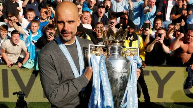 Pep Guardiola đang dẫn dắt Manchester City