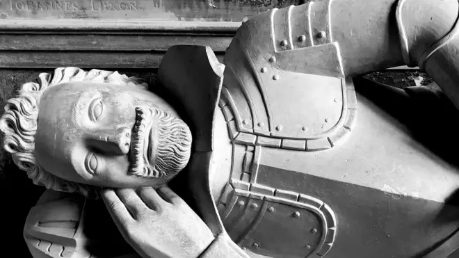 L'habitude médiévale oubliée des "deux dodos".