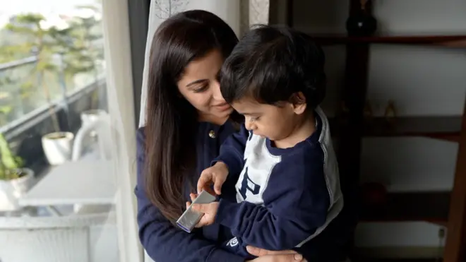 ‘මම කොහොම ද මගේ දරුවා හුස්ම ගන්න වාතය පිරිසිදු කරන්නේ?’