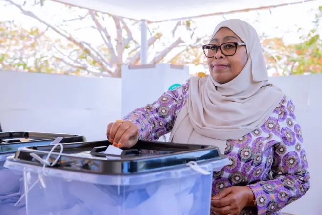 Perezida Samia Suluhu arimo gutora ku wa gatatu