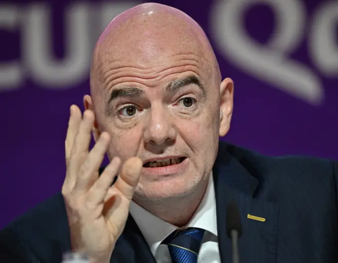 Chủ tịch FIFA Gianni Infantino phát biểu trong cuộc họp báo tại Doha, Qatar vào ngày 19 tháng 11 năm 2022