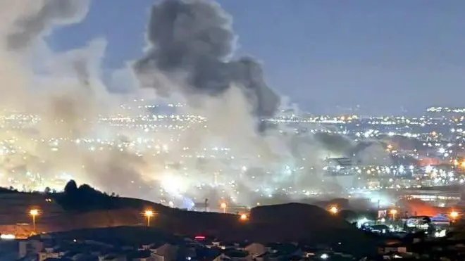 আজ সোমবার সকালে তেহরানের বিভিন্ন অংশে হামলা হয়েছে