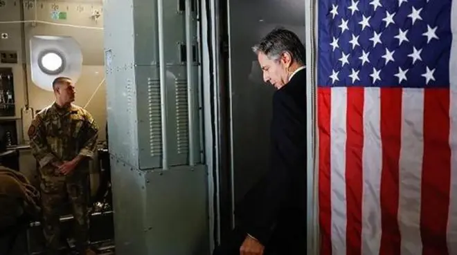 تلازم بلينكن مرافقة عسكرية كثيفة أثناء سفره في أنحاء الشرق الأوسط