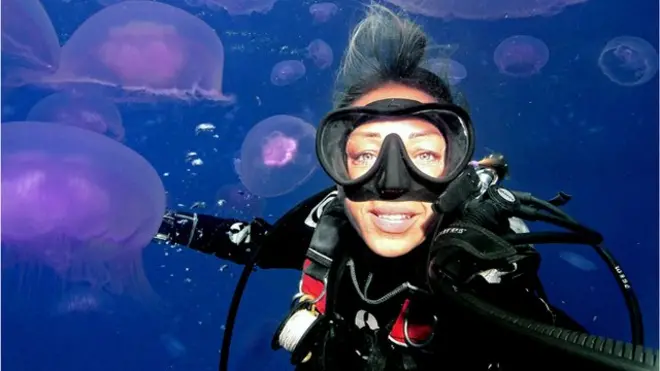 自拍到自我表達展