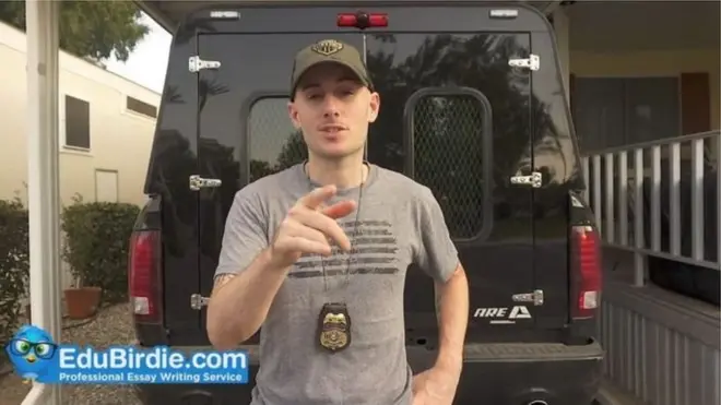 Декілька відео Патті Майо видалили з Youtube через рекламу