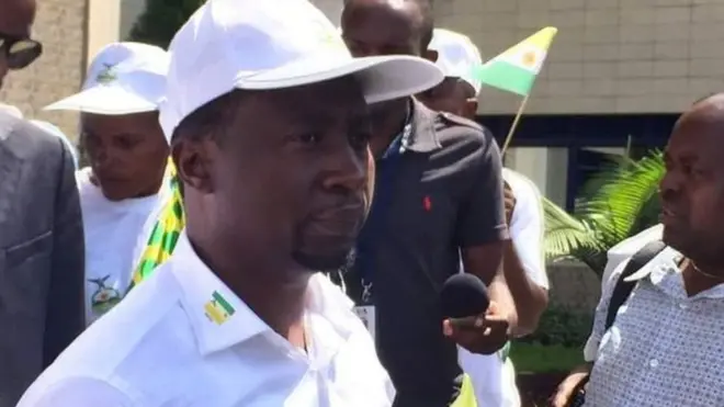 Frank Habineza mu gihe yiyamamarizaga umwanya w'umukuru w'igihugu mu matora ya 2017