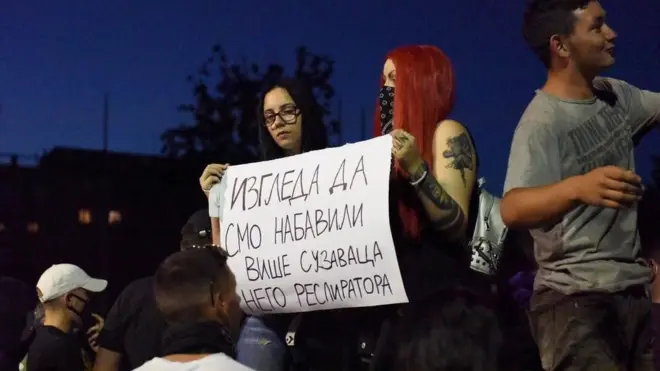 Mirni protesti održani su večeras i u Nišu, Novom Sadu, Leskovcu, Kraljevu, Boru Zrenjaninu i Čačku