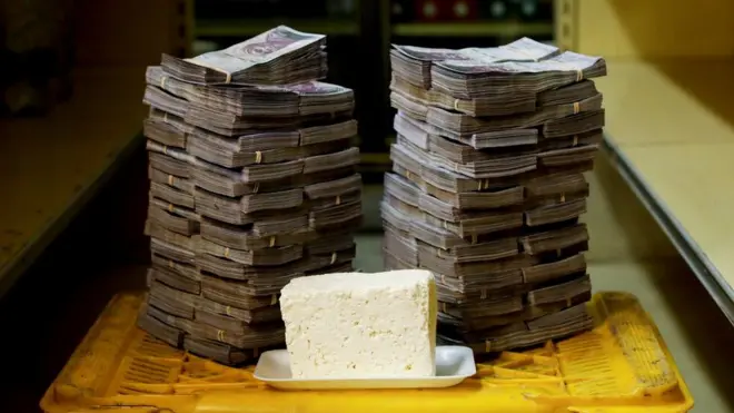 7 milyan iyo bar bolivars ayay joogtaa hal kiilo oo Farmaajada dalka Venezuela ah