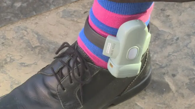 Iako se zove narukvica - stavlja se najčešće oko članka