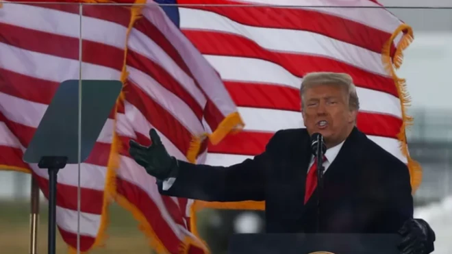 ترامب يخطب في أنصاره