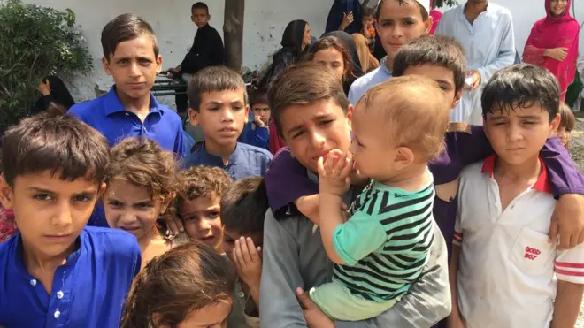 پاکستان وايي، تر یو میلیون ناقانونه افغان کډوال په دغه هېواد کې دي.