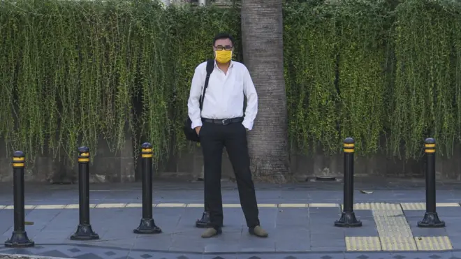 Pekerja kelas menengah juga terancam kehilangan pekerjaan di tengah perlambatan ekonomi.