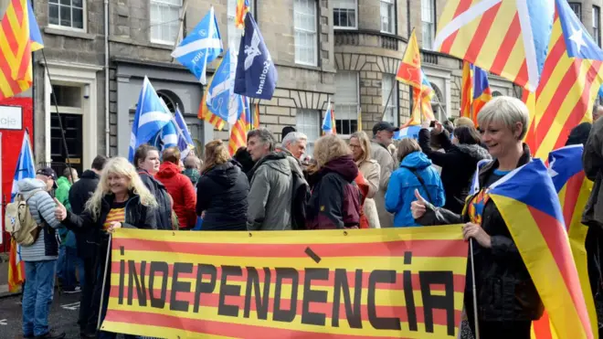 Акція за незалежність Каталонії, що пройшла у Единбурзі 1 жотвня