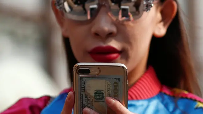 Media online di Cina harus mengantongi izin dan semua wartawannya harus memilki akreditasi dari pemerintah terhitung mulai 1 Juni.