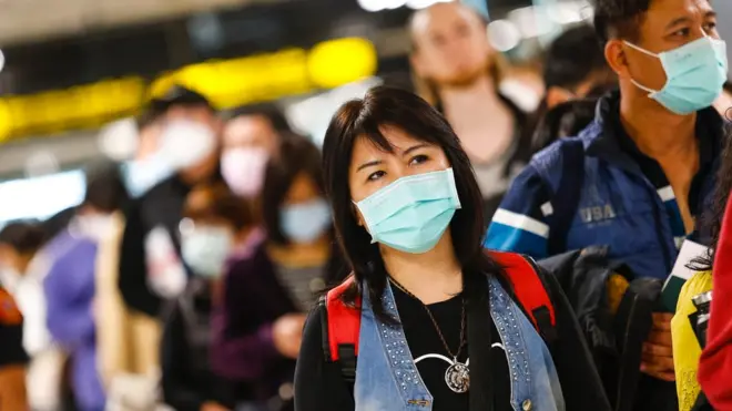 นักท่องเที่ยวที่เดินทางมาถึงประเทศไทยต้องผ่านด่านคัดกรองโรคก่อนทุกคน