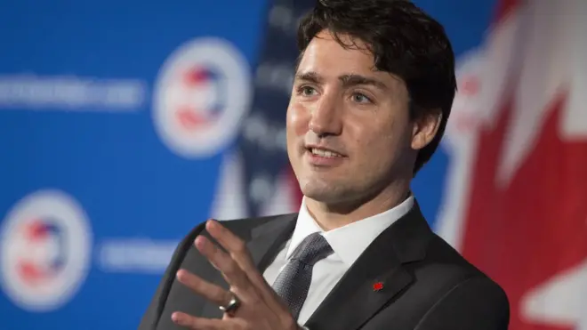 Трюдо обещал ответить на все вопросы комиссара по этики в связи с его поездкой на частный остров