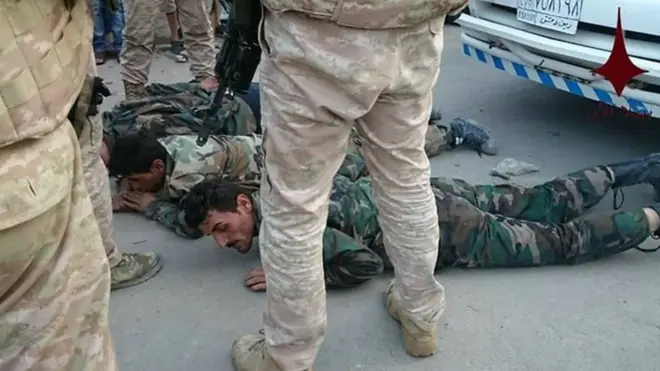 روسيا تعتقل جنودا "سوريين بتهمة السرقة"