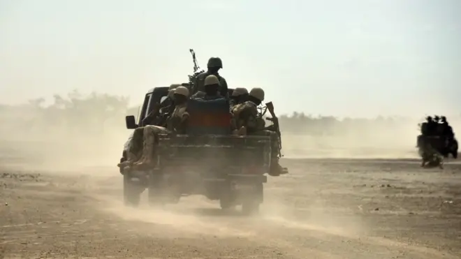 Niger soldiers for motor