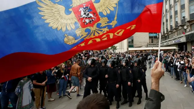 На протестных акциях по всей России в этот раз были задержаны более 1000 человек