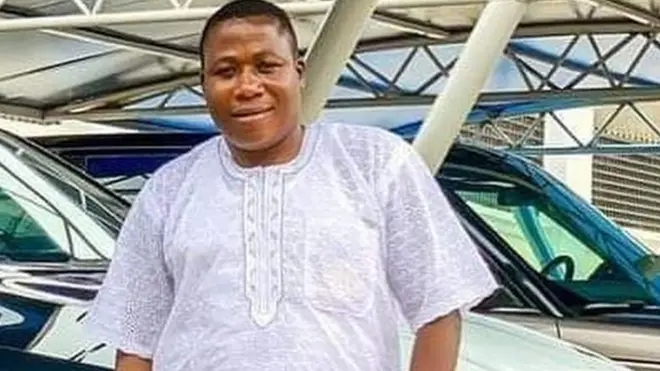 Aworan Sunday Igboho ati awọn lọbalọba