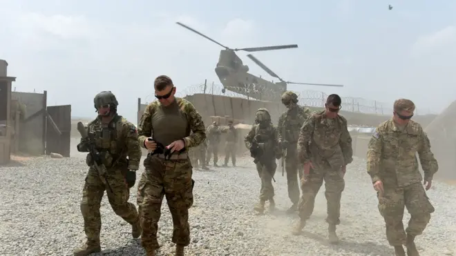 د امریکا دفاع وزارت اوس د نورو سرتېرو استولو خبره کړې چې ور سره د ټولو پوځیانو شمېر ۱۴۵۰۰ ته رسېږي او د دوى ترڅنگ د ناټو ۵۰۰۰ سرتېري به د افغان پوځ ښوونې روزنې ته دوام ور کوي.