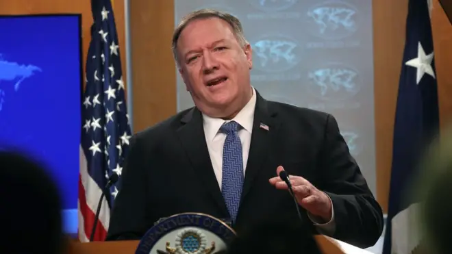 ښاغلي پومپیو افغان حکومت او طالبانو ته په اشارې وویل، امریکا به ستاسې تر څنګ ولاړه وي او ملاتړ به مو کوي، خو دا فرصت مه ضایع کوئ.