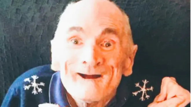 James Morris dibawa ke Rumahsakit Wester Moffat tatkala dia masih berusia 21 tahun.