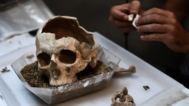 Современные технологии позволяют достаточно точно определить время жизни и место рождения людей, умерших тысячелетия назад