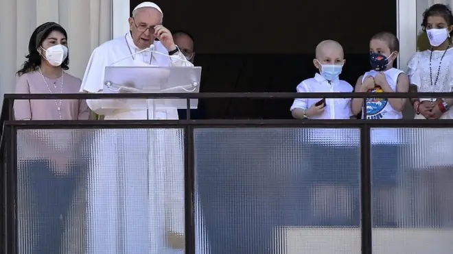 Papa ku rubaraza yari kumwe n'abana barwariye muri ivyo bitaro