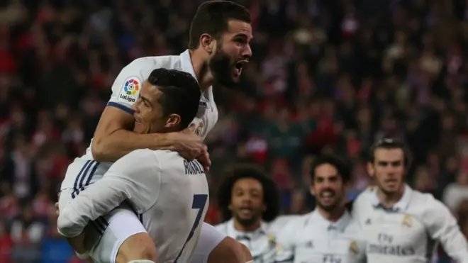 المباراة انتهت بفوز ريال مدريد على أتليتيكو بثلاثة أهداف مقابل لا شيء.