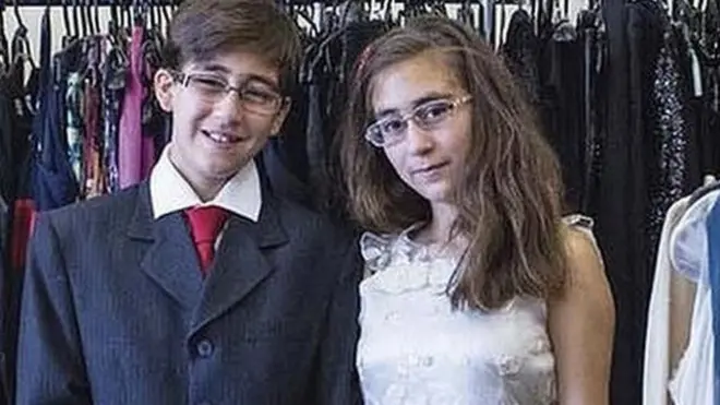 Alexis, entonces Catalina, e Ignacia nacieron el 2 de diciembre de 2004.