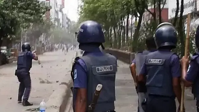 সেপ্টেম্বরের শুরুতে নারায়ণগঞ্জে পুলিশের সাথে বিএনপির নেতাকর্মীদের সংঘর্ষের একটি দৃশ্য। (ফাইল ফটো)