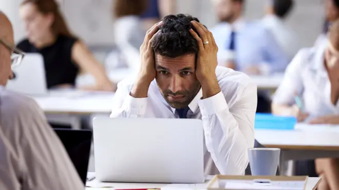 Работа в офисе открытой планировки