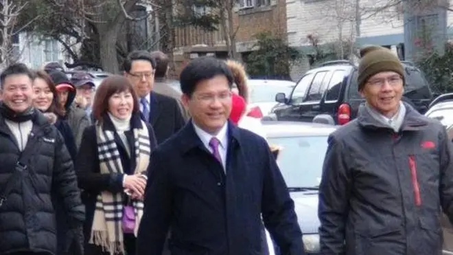 以台湾前行政院长游锡堃（右一）为首的台湾代表团参加了特朗普就职典礼。