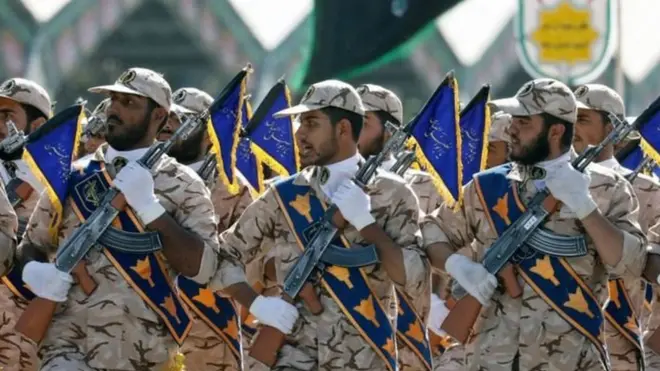 İran ötən həftə Tehranda keçirilən hərbi paradda hərbi qüdrətini nümayiş etdirib