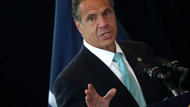 حاكم نيويورك أندرو كومو