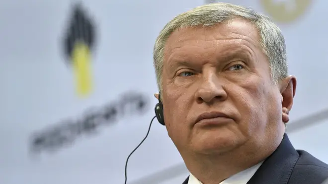 Начиная с 2014 года глава "Роснефти" Игорь Сечин неоднократно подавал к различным медиа иски о защите чести и достоинства