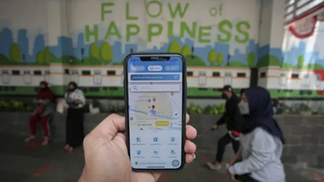 Sebanyak 3.830 orang yang terkonfirmasi positif Covid, terdeteksi berkeliaran di ruang publik seperti restoran, bandara dan pusat perbelanjaan, kata Menteri Kesehatan Budi Gunadi Sadikin.